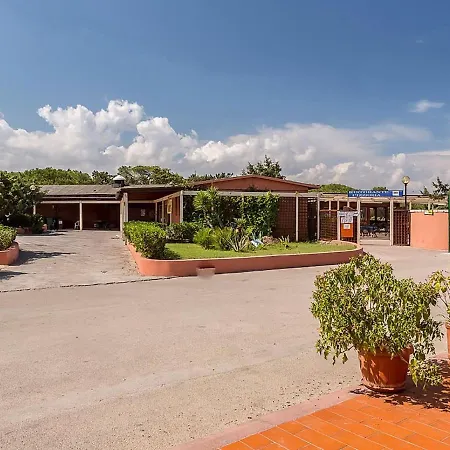 Attractive Mobile Home In Sorso With Shared Pool Dom wakacyjny Sorso